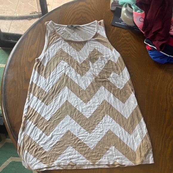 Chevron Patterned Tan and White Women's dress/cover up. - Picture 4 of 4